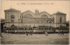 Carte postale ancienne La Gare Montparnasse
                                                                     à Paris 6e
                                