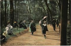 Carte postale ancienne Bois de Boulogne de 11 Heures à Midi - Le Sentier de la Vertu
                                                                     à Paris 16e
                                