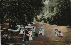 Bois de Boulogne - Un groupe de nourrices à Paris 16e