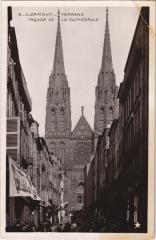 Clermont Ferrand Facade de la Cathedrale à Clermont-Ferrand