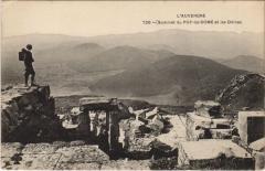 Sommet du Puy de Dome et les Domes