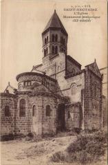 Saint-Nectaire L'Eglise à Saint-Nectaire