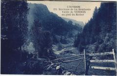 La Bourboule Environs - Vallee de Vendeix au Pied du Rocher à La Bourboule
