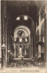 Issoire Interieur de l'Eglise à Issoire