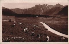Le Mont-Dore La Route et la Chaine du Sancy à Mont-Dore