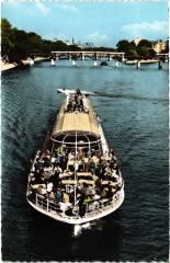 Paris La Seine et le Pont des Arts