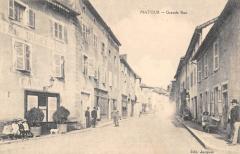 Matour - Grande Rue à Matour