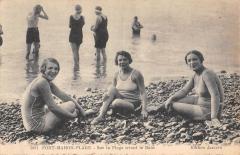 Fort Mahon - Sur La Plage Avant Le Bain