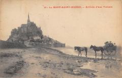 Le Mont Saint Michel - Arrivee D'Une Voiture au Mont-Saint-Michel