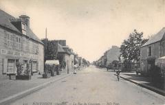 Pontorson - La Rue Du Couesnon à Pontorson