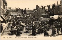 Le Mans Place de l'Eperon un jour de Marche au Mans