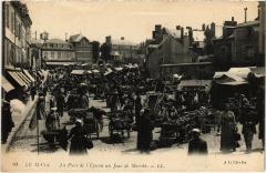 Le Mans Place de l'Eperon un jour de Marche au Mans