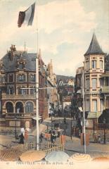 Trouville - La Rue De Paris