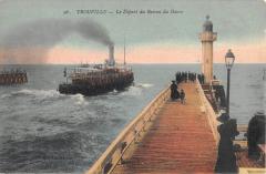 Trouville - Le Depart Du Bateau Du Havre