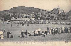 Houlgate - La Plage Un Jour De Fete Enfantine à Houlgate