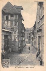 Lisieux - La Rue D'Ouville à Lisieux