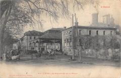 Foix - Le Boulevard Et La Halle à Foix