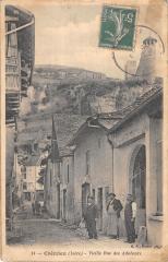 Cremieu - Vieille Rue Des Adobeurs à Crémieu