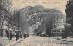 Grenoble - Le Cours Saint Andre Et La Bastille à Grenoble