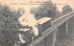 Langres - La Cremaillere Sur Le Pont Franchissant Le Fosse Des Remparts -
																					52200 Langres
																			