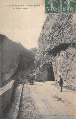 Route De Lods A Pontarlier - La Roche Percee à Pontarlier