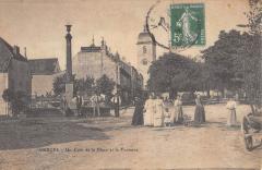 Vercel - Un Coin De La Place Et La Fontaine à Fontain