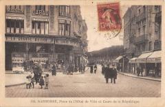 Narbonne - Place De L'Hotel De Ville Et Cours De La Republique à Narbonne