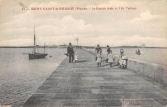 Saint Vaast La Hougue - La Grande Jetee Et L'Ile Tatihou -
																					50550 Saint-Vaast-la-Hougue
																			
