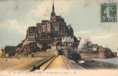 Le Mont Saint Michel - Le Cote Sud Et La Digue - Train au Mont-Saint-Michel