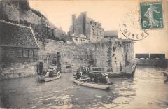 Mont Saint Michel - L'Entree Du Mont A Maree Haute