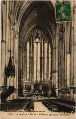 Toul le Choeur et la Nef de la Cathedrale