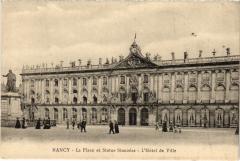Nancy Place et Statue Stanislas Hotel de Ville à Nancy