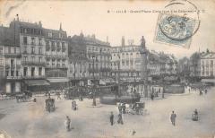 Lille - Grand Place - Cote Face A La Colonne à Lille