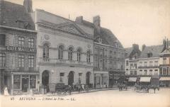 Bethune - L'Hotel De Ville à Béthune