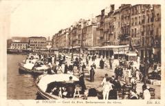 Toulon - Carre Du Port - Embarquement Des Vivres à Toulon