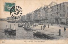 Toulon - Le Carre Du Port à Toulon