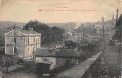 Cransac - La Gare A Droite - Usines Des Agglomeres -
																					12110 Cransac
																			