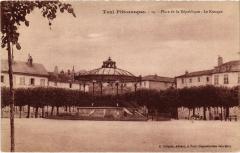 Toul Place de la Republique -
													54 Meurthe et Moselle
												