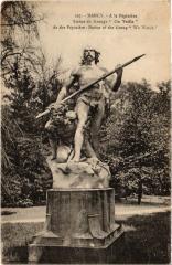 Nancy Statue du Groupe On Veille à Nancy