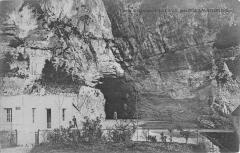 Entree Des Grottes De Lacave - Pres Rocamadour -
																					46200 Lacave
																			