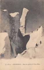 Chamonix - Dans Les Glaces Du Mont Blanc