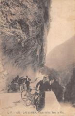 Val De Fier - Route Taillee Dans Le Roc