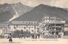 Chamonix - Place De Saussure Et Le Brevent