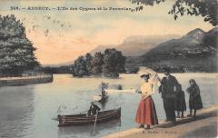 Annecy - L'Ile Des Cygnes Et Le Parmelan à Annecy