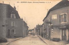 Arbois - Avenue Pasteur à Arbois
