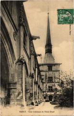 Nancy Palais Ducal cour interieure à Nancy