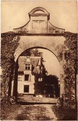 Reugny Chateau dela Cote -
																					37380 Reugny
																			