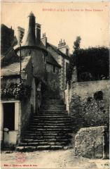 Esvres escalier du chateau à Esvres