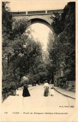 Buttes-Chaumont - Pont de briques à Paris 19e