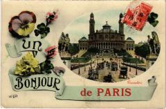 Carte postale ancienne Un Bonjour de Paris - Trocadéro
                                                                     à Paris 7e
                                